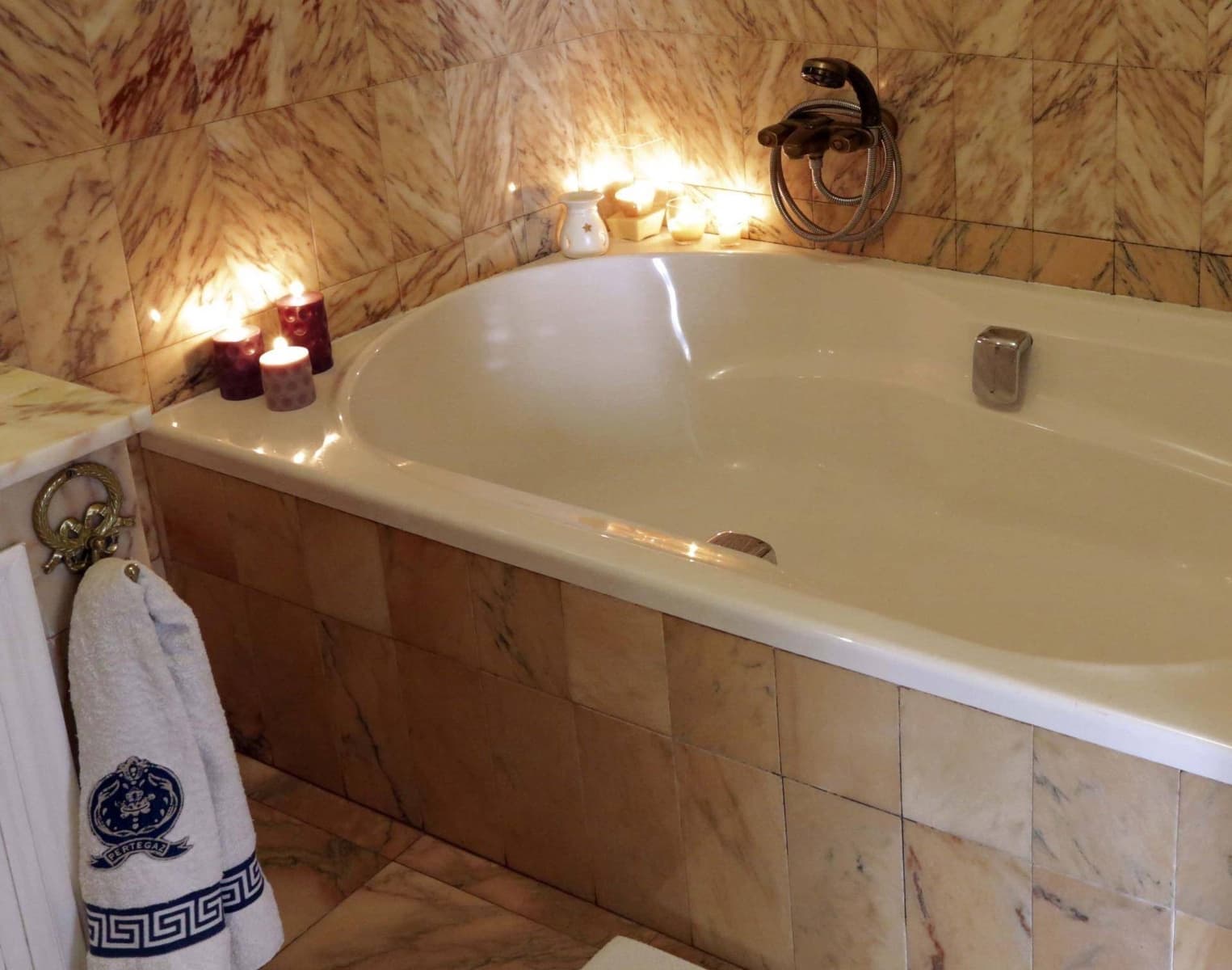 5 slaapkamer Huis te koop in Coria del Rio met garage - € 370.000 (Ref: 8854810)