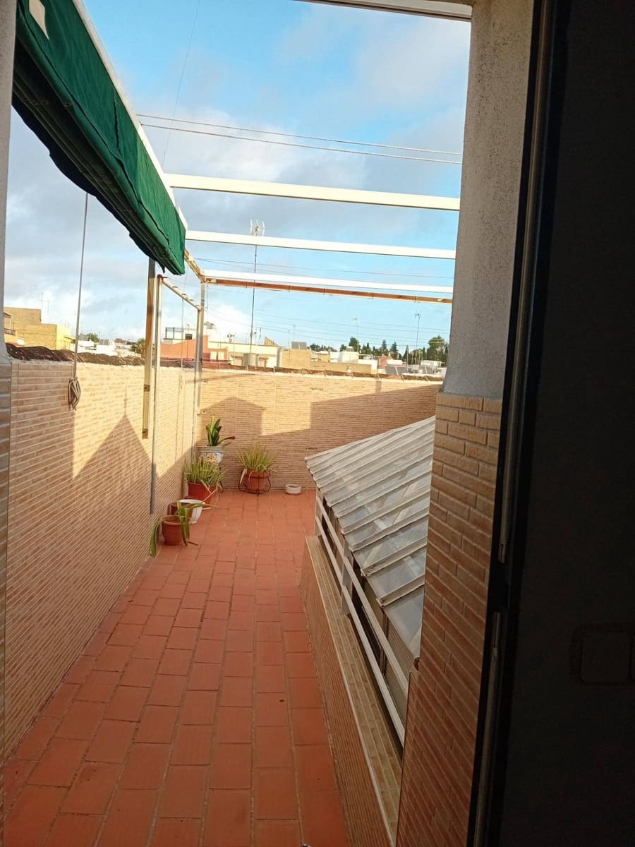 5 slaapkamer Huis te koop in Coria del Rio met garage - € 370.000 (Ref: 8854810)