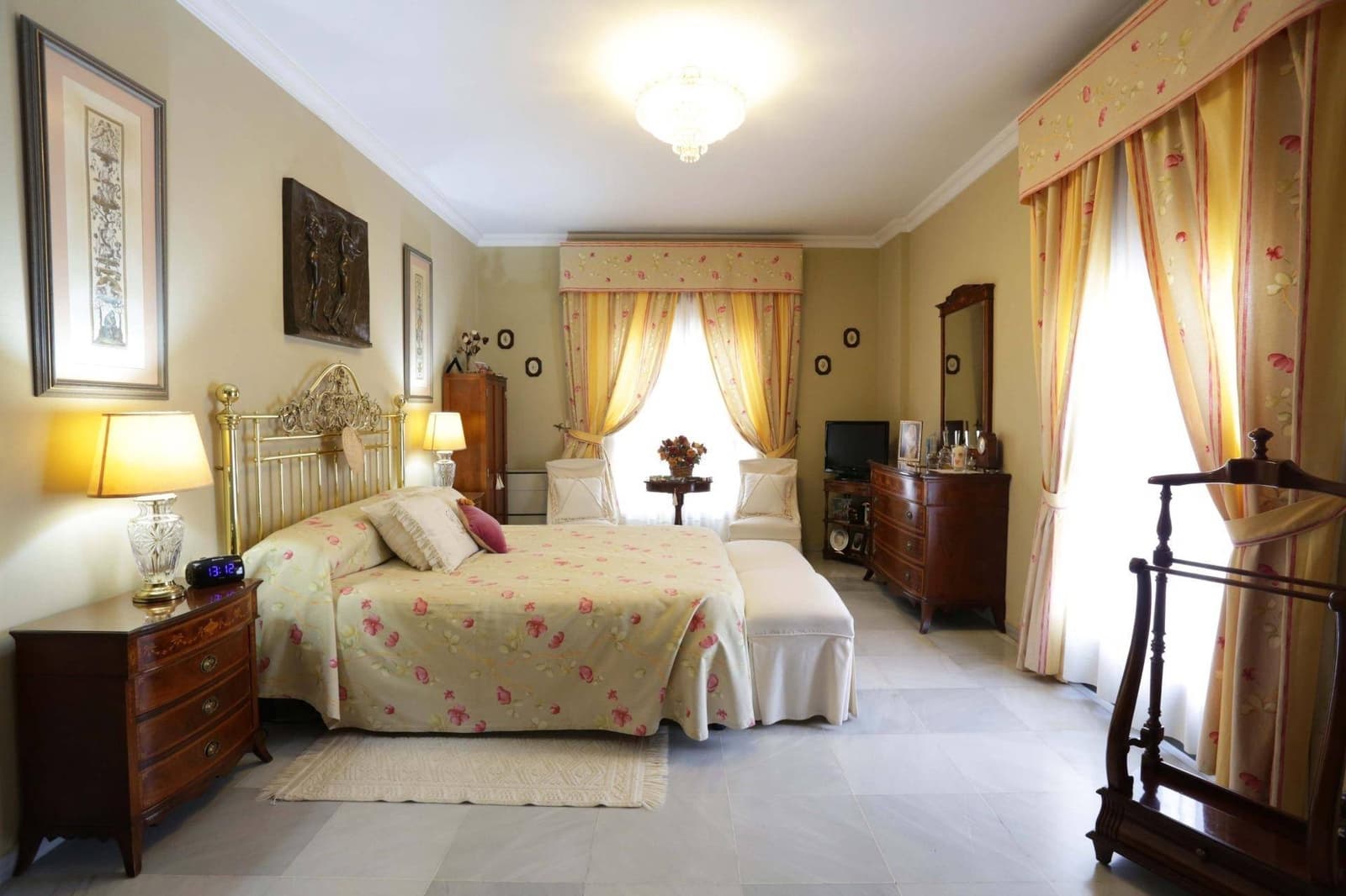 5 slaapkamer Huis te koop in Coria del Rio met garage - € 370.000 (Ref: 8854810)