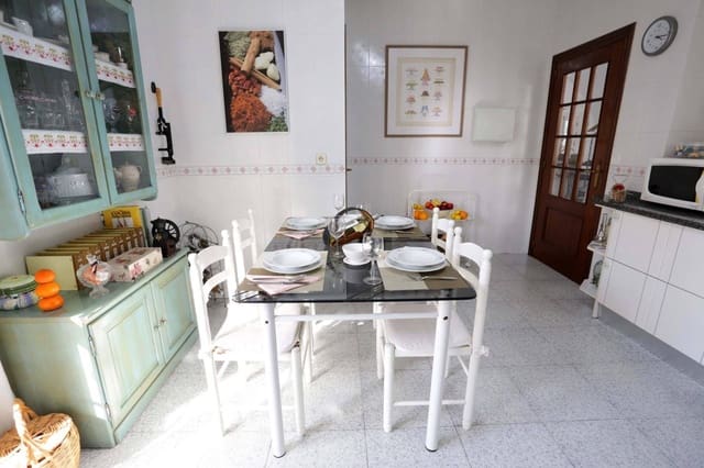 5 bedroom Townhouse for sale in Coria del Río with garage - € 370,000 (Ref: 8854810)