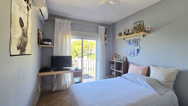 3 quarto Moradia Geminada para venda em Seghers, Estepona com piscina garagem - 620 000 € (Ref: 8900434)