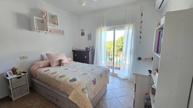 3 quarto Moradia Geminada para venda em Seghers, Estepona com piscina garagem - 620 000 € (Ref: 8900434)