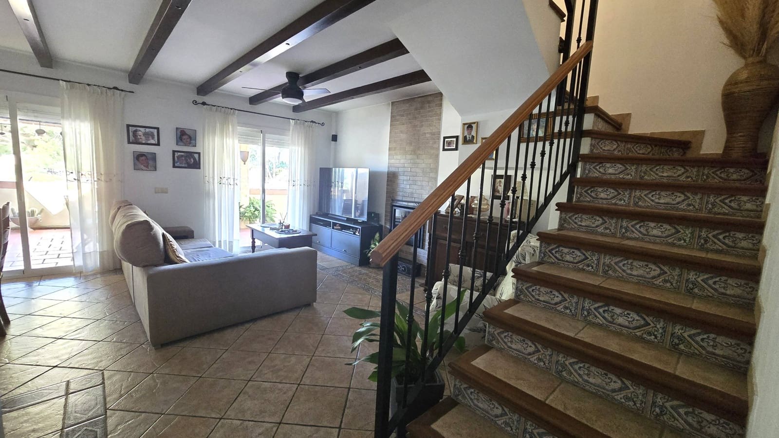 3 sypialnia Dom blizniak na sprzedaż w Estepona z basenem garażem - 620 000 € (Ref: 8900434)