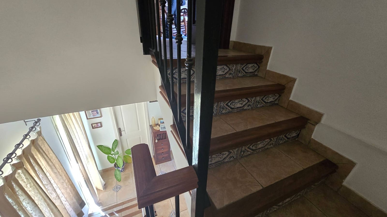 3 sypialnia Dom blizniak na sprzedaż w Estepona z basenem garażem - 620 000 € (Ref: 8900434)