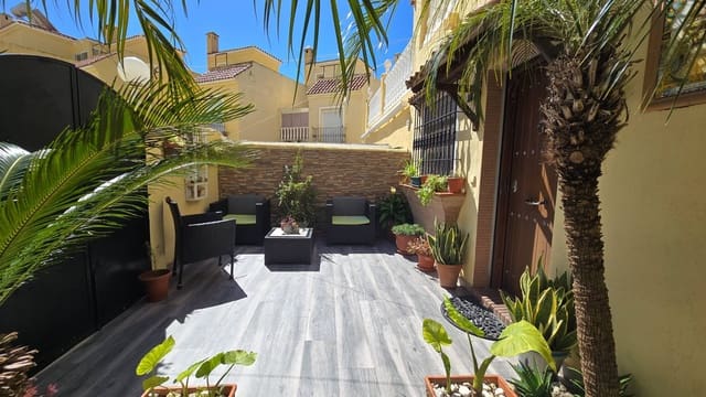 3 quarto Moradia Geminada para venda em Seghers, Estepona com piscina garagem - 620 000 € (Ref: 8900434)