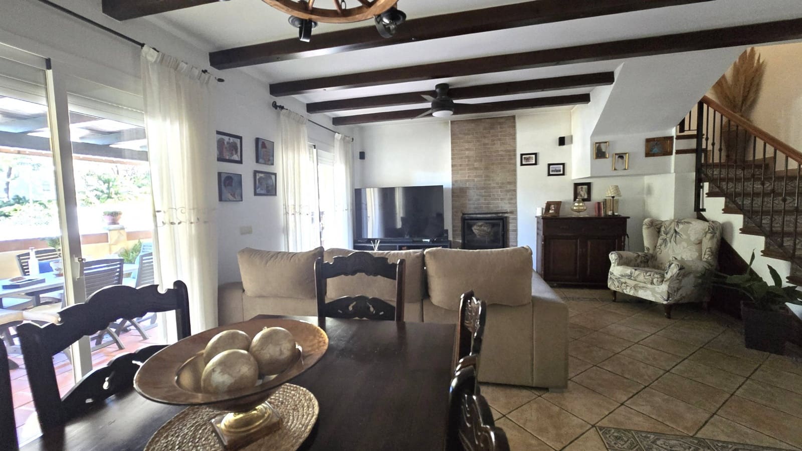 3 quarto Moradia Geminada para venda em Estepona com piscina garagem - 620 000 € (Ref: 8900434)