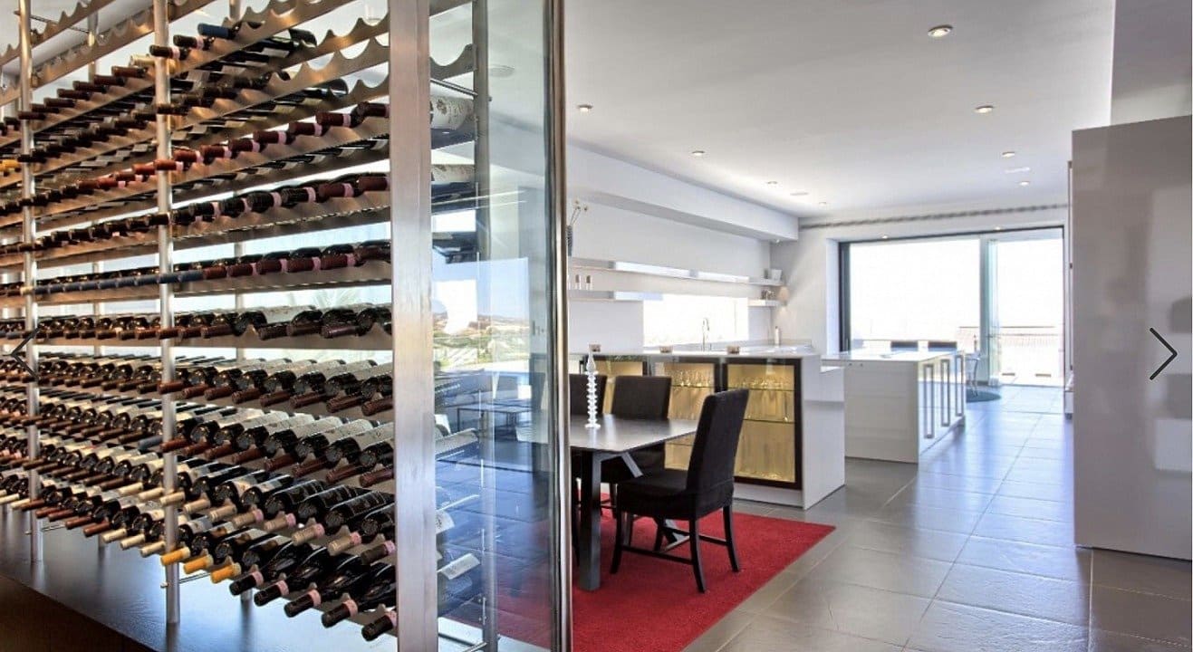 5 bedroom Villa for sale in Benahavis with pool garage - € 4,675,000 (Ref: 8917967)