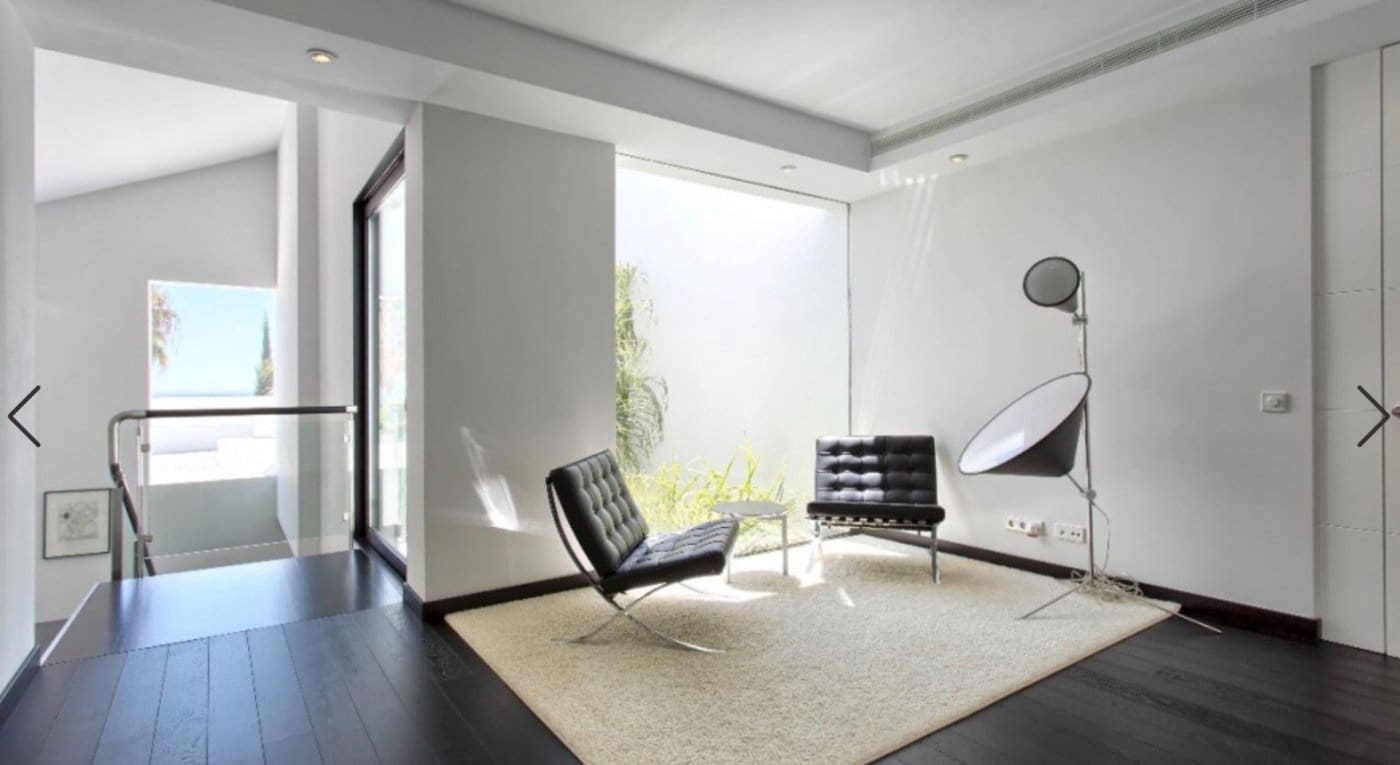 5 bedroom Villa for sale in Benahavis with pool garage - € 4,675,000 (Ref: 8917967)