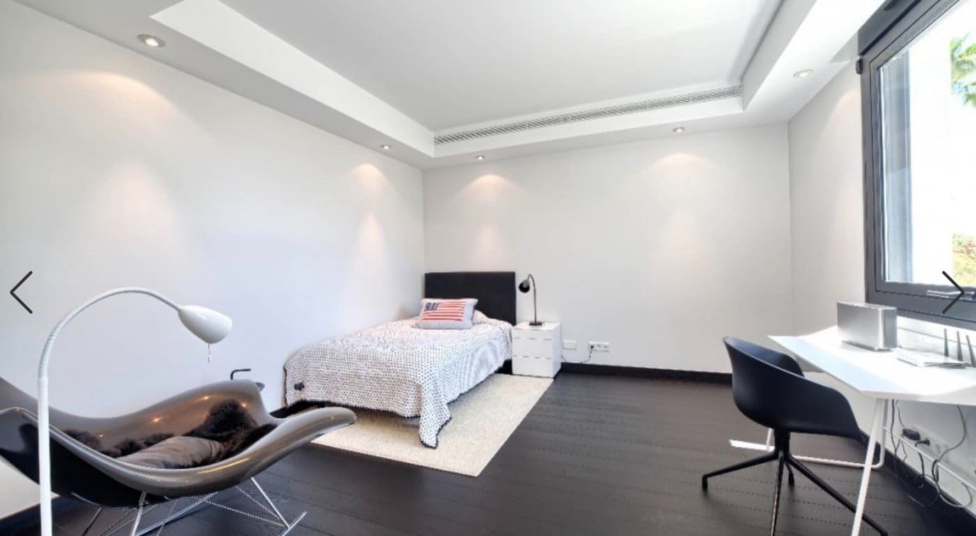 5 bedroom Villa for sale in Benahavis with pool garage - € 4,675,000 (Ref: 8917967)