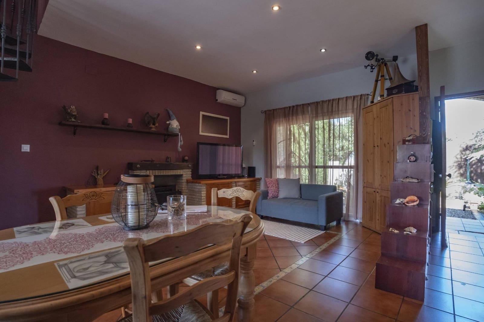 4 soveværelse Villa til salg i Salteras med swimmingpool - € 285.000 (Ref: 8957132)