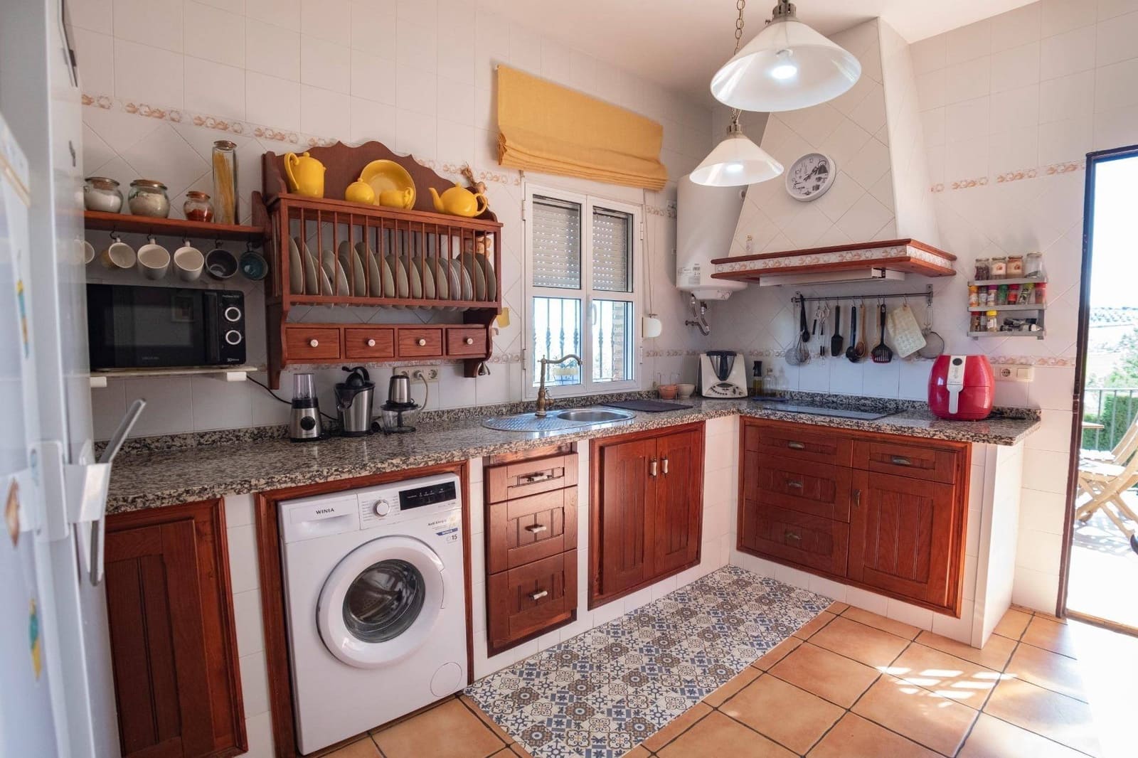 4 soveværelse Villa til salg i Salteras med swimmingpool - € 285.000 (Ref: 8957132)