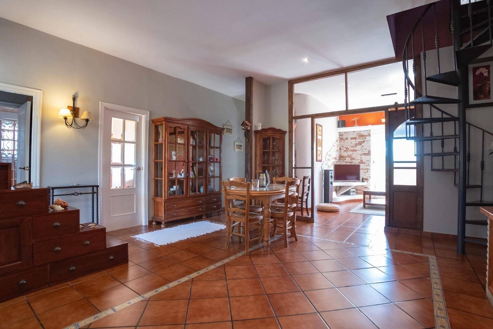 4 soveværelse Villa til salg i Salteras med swimmingpool - € 285.000 (Ref: 8957132)