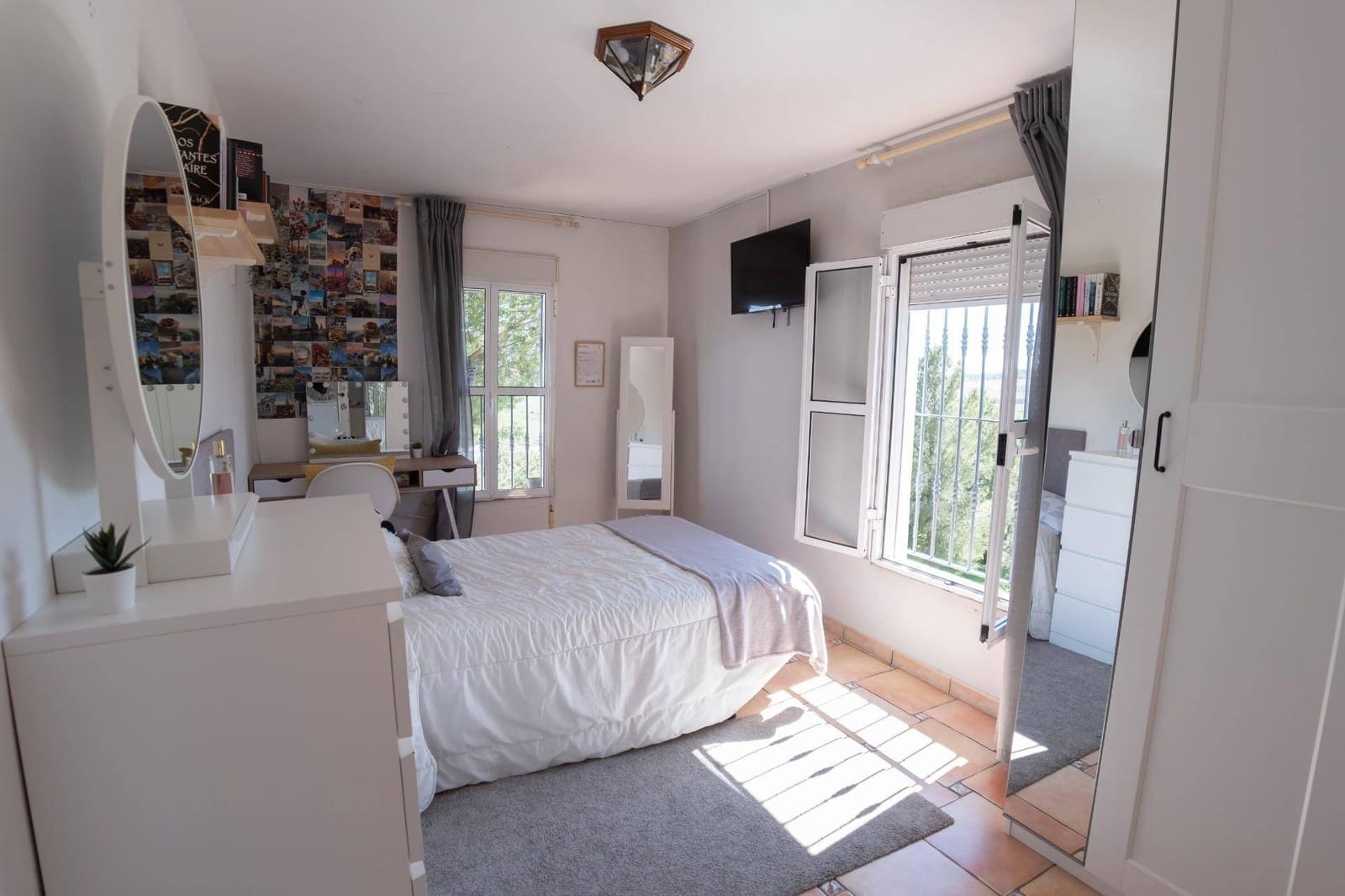 4 soveværelse Villa til salg i Salteras med swimmingpool - € 285.000 (Ref: 8957132)