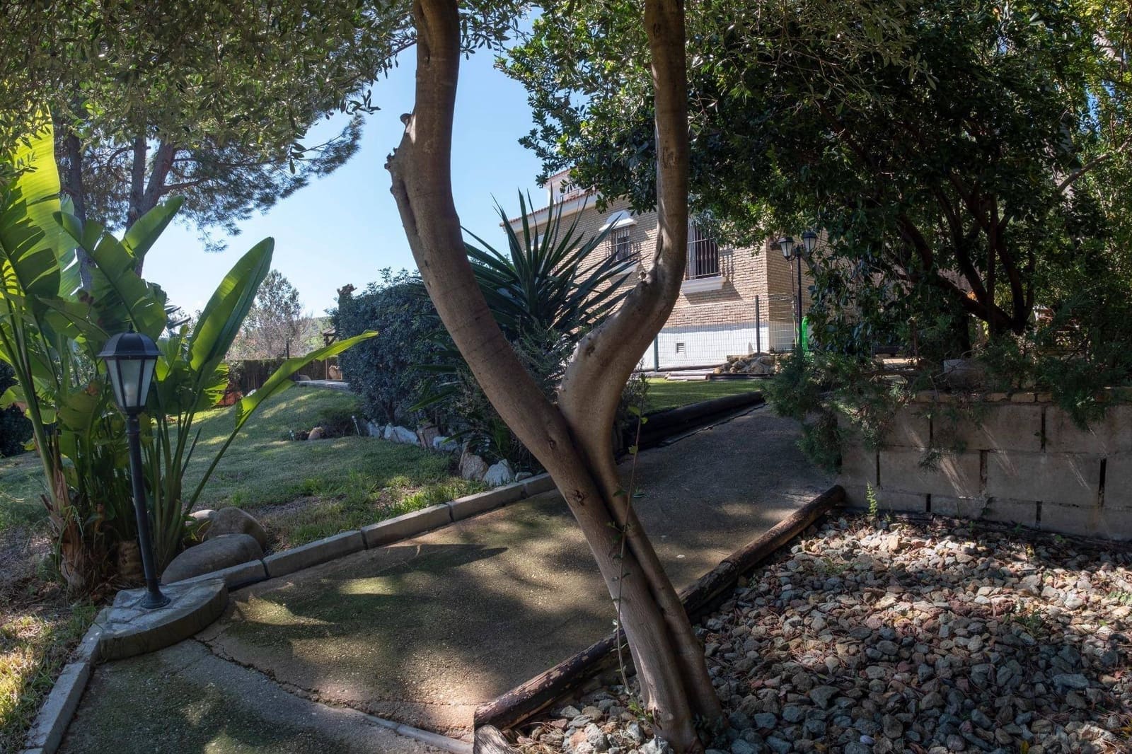 4 soveværelse Villa til salg i Salteras med swimmingpool - € 285.000 (Ref: 8957132)