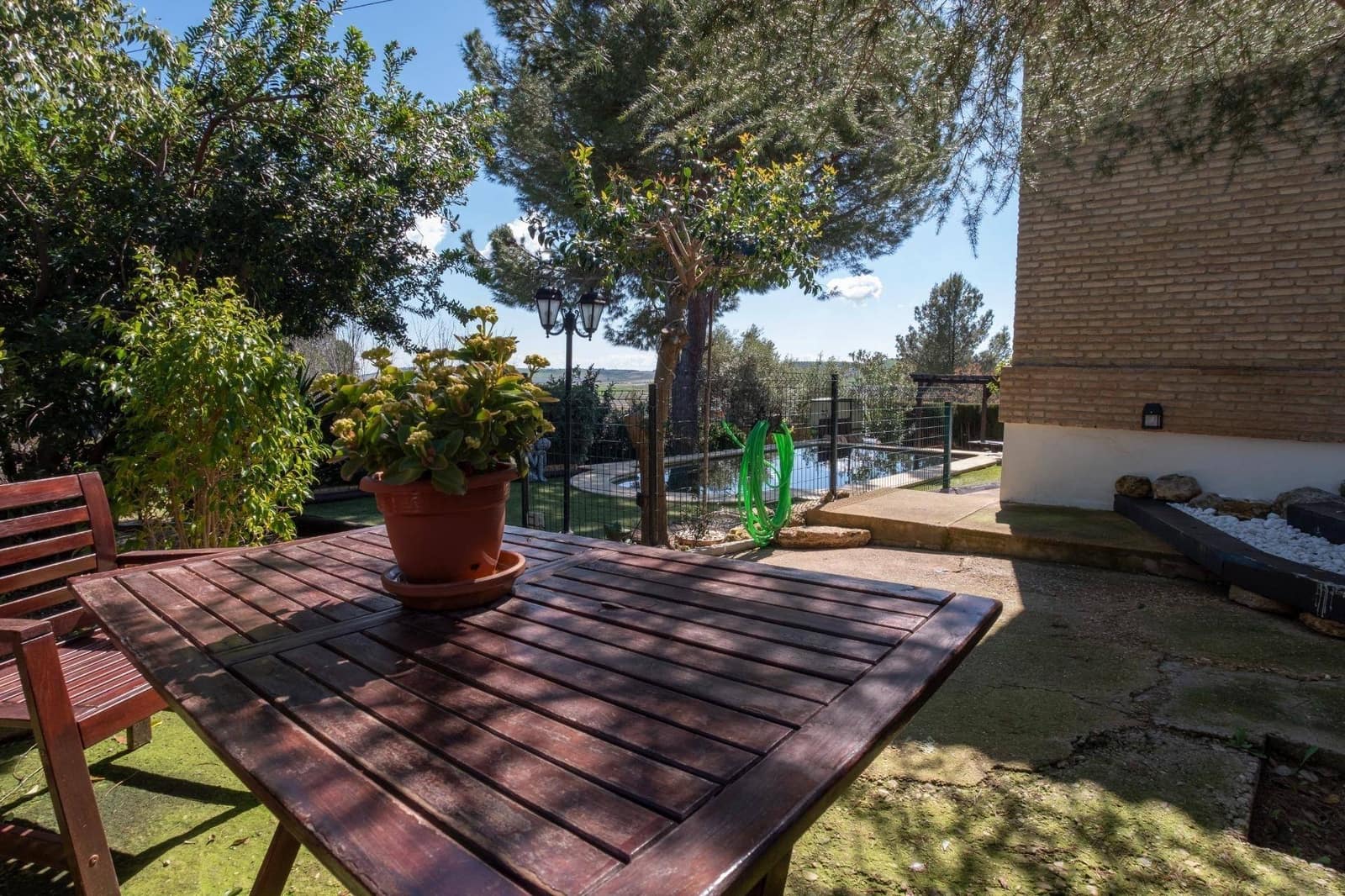 4 soveværelse Villa til salg i Salteras med swimmingpool - € 285.000 (Ref: 8957132)