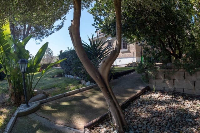 4 soverom Villa til salgs i Salteras med svømmebasseng - € 285 000 (Ref: 8957132)