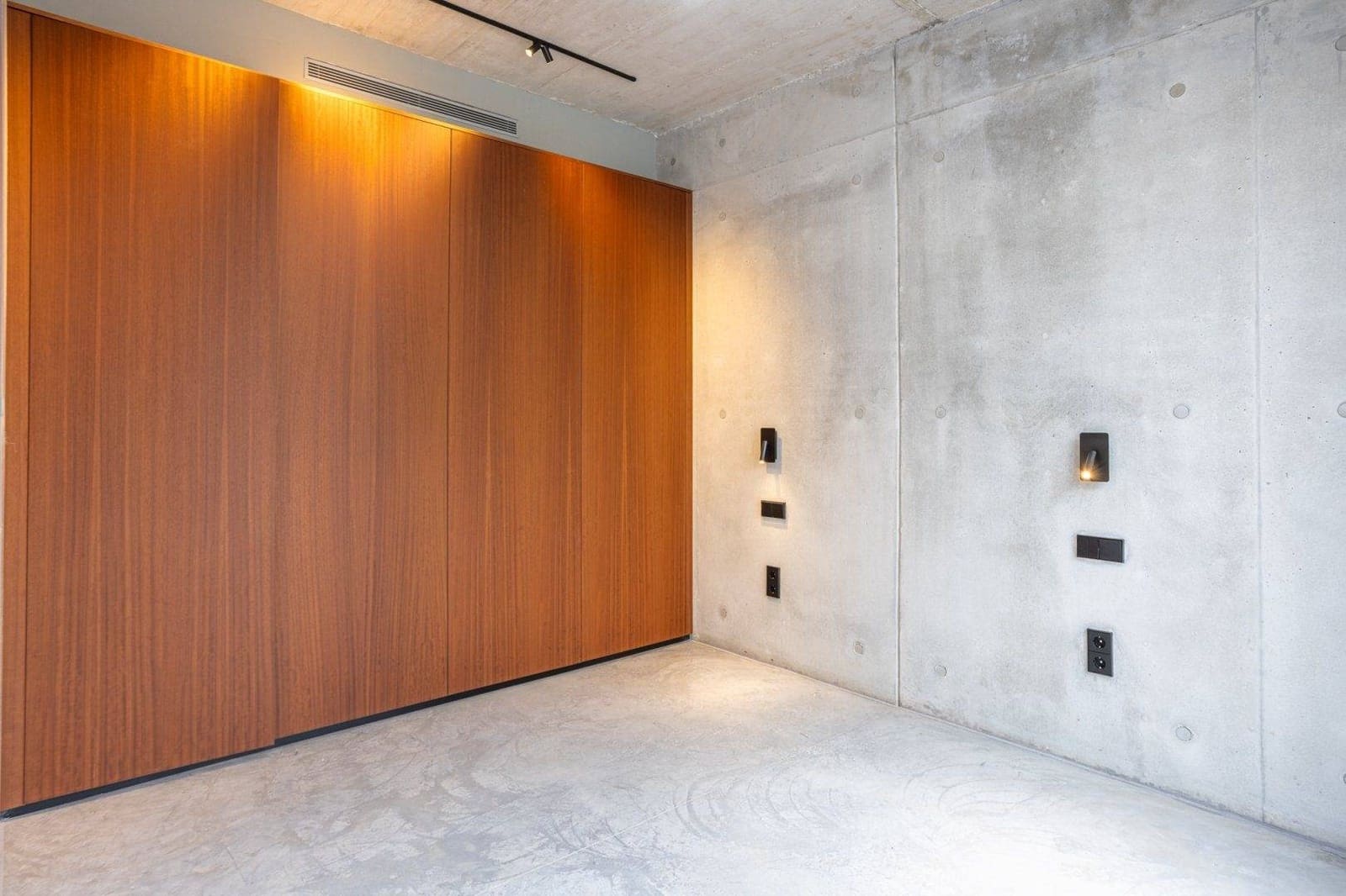 3 soverom Villa til salgs i Carmona med svømmebasseng garasje - € 525 000 (Ref: 9020973)