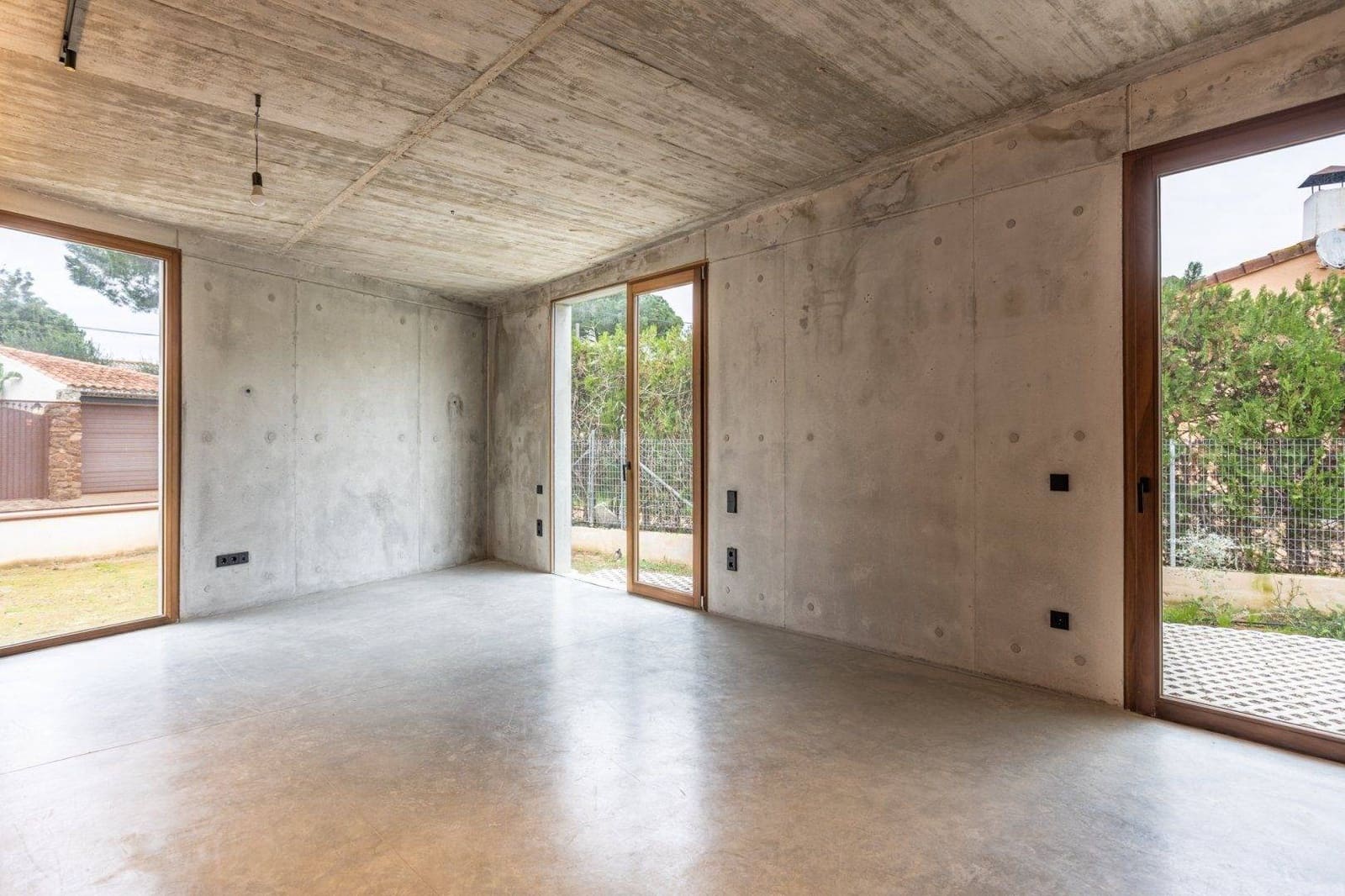 3 soverom Villa til salgs i Carmona med svømmebasseng garasje - € 525 000 (Ref: 9020973)