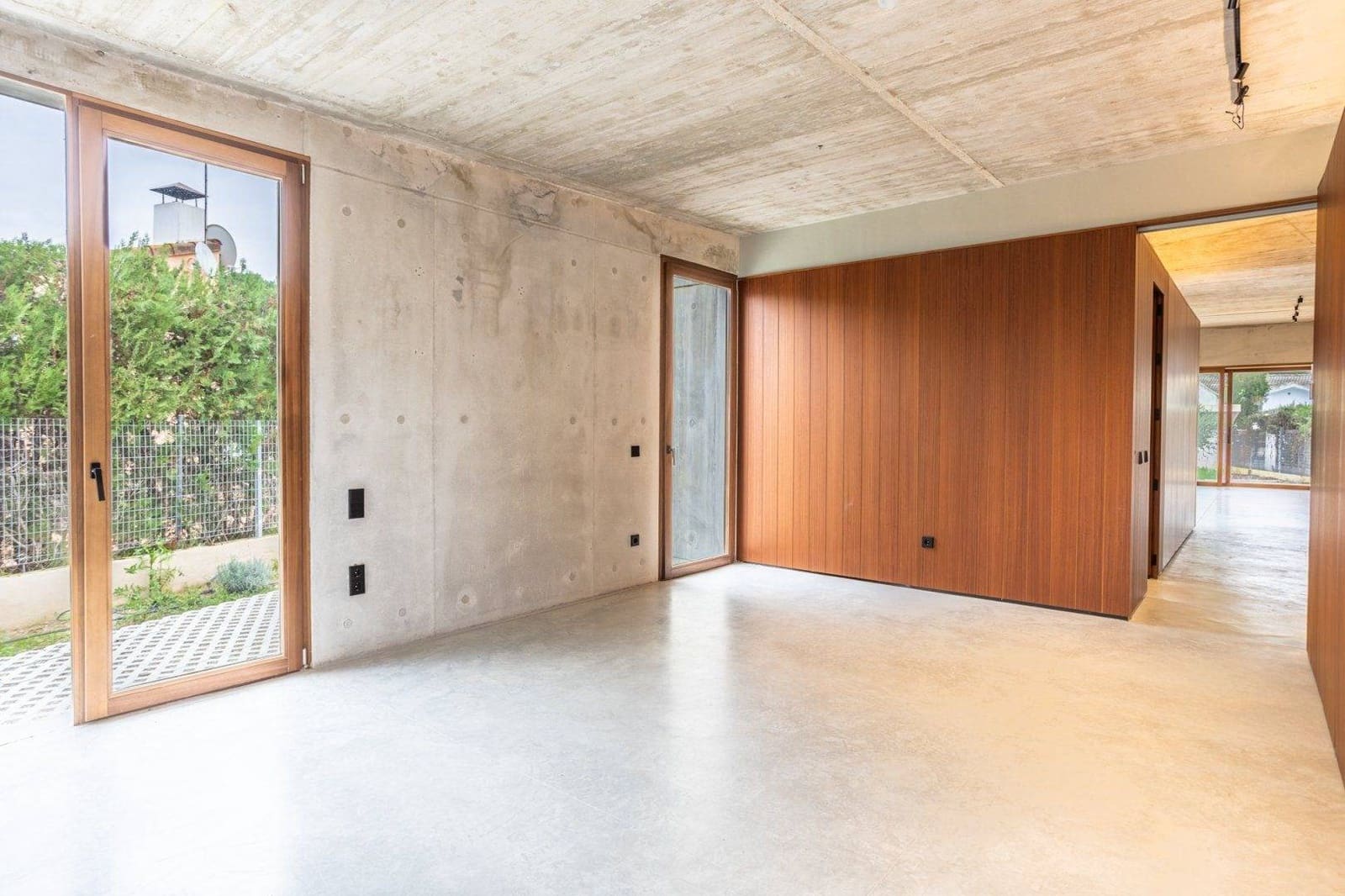 3 soverom Villa til salgs i Carmona med svømmebasseng garasje - € 525 000 (Ref: 9020973)