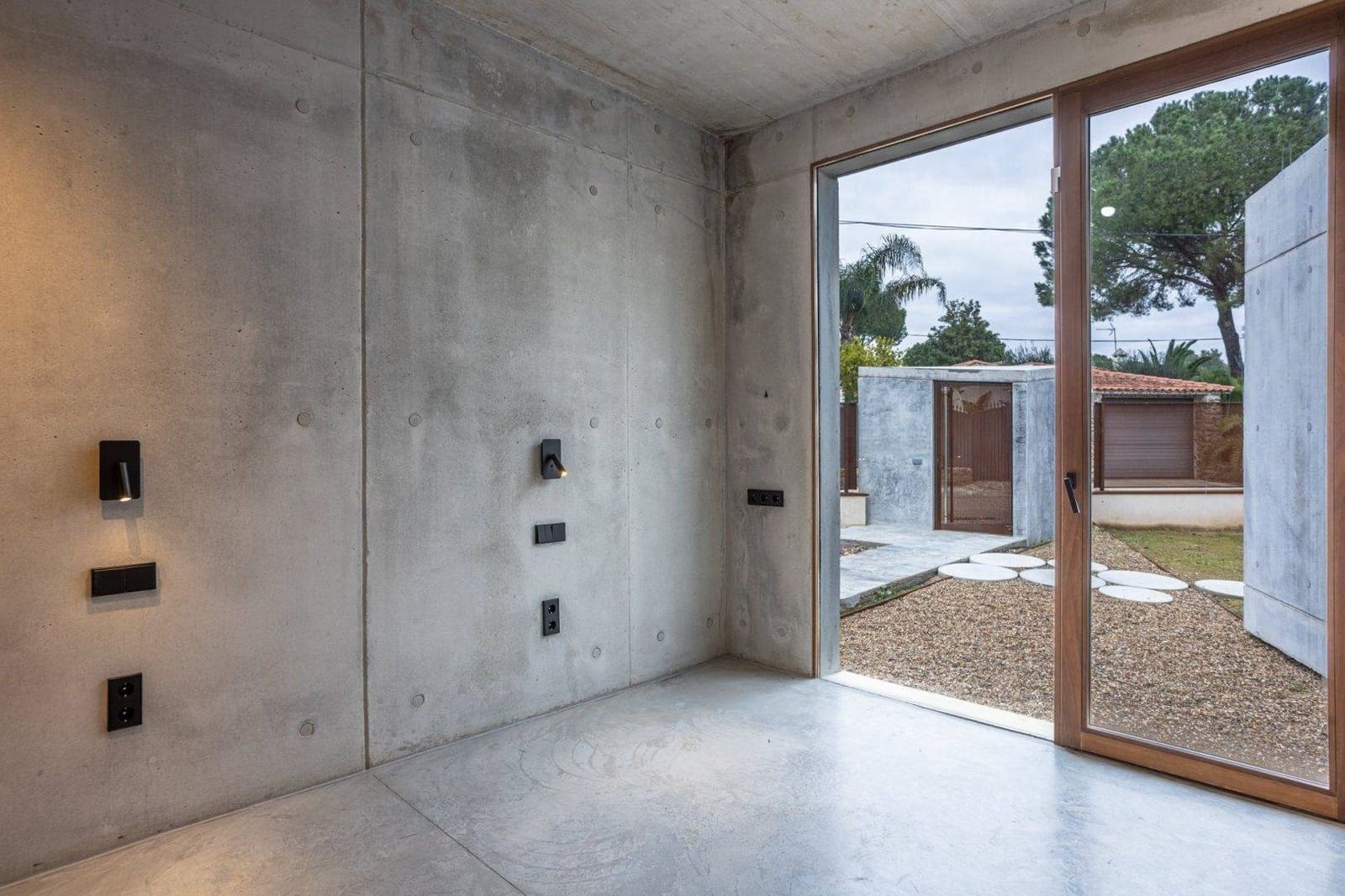 3 soverom Villa til salgs i Carmona med svømmebasseng garasje - € 525 000 (Ref: 9020973)