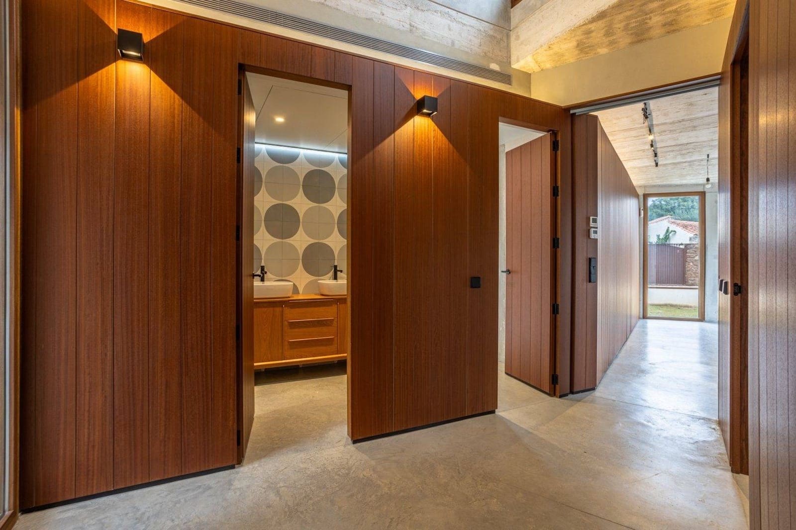 3 soverom Villa til salgs i Carmona med svømmebasseng garasje - € 525 000 (Ref: 9020973)