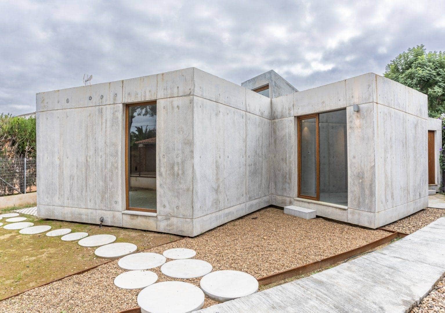 3 soverom Villa til salgs i Carmona med svømmebasseng garasje - € 525 000 (Ref: 9020973)