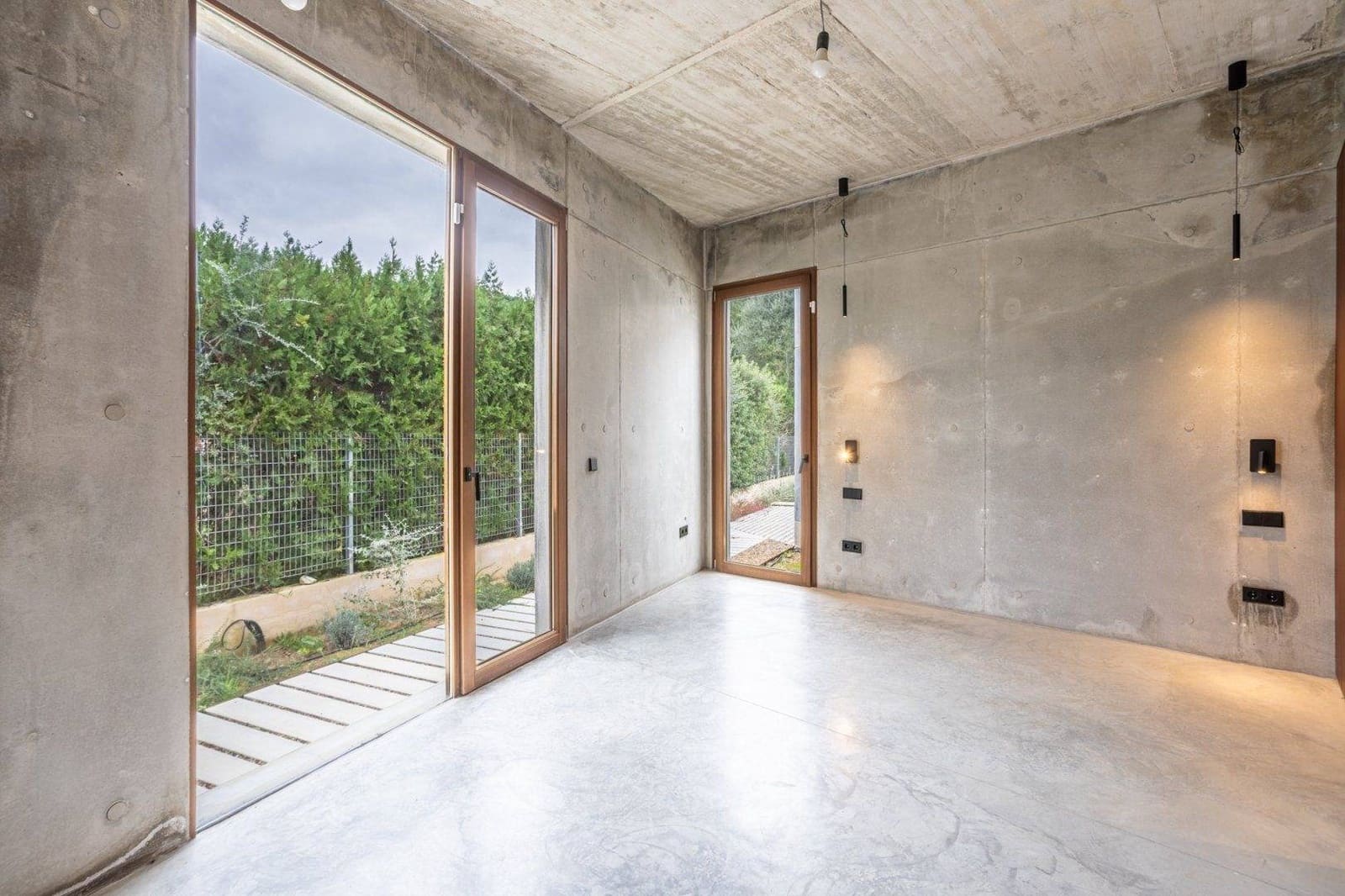 3 soverom Villa til salgs i Carmona med svømmebasseng garasje - € 525 000 (Ref: 9020973)