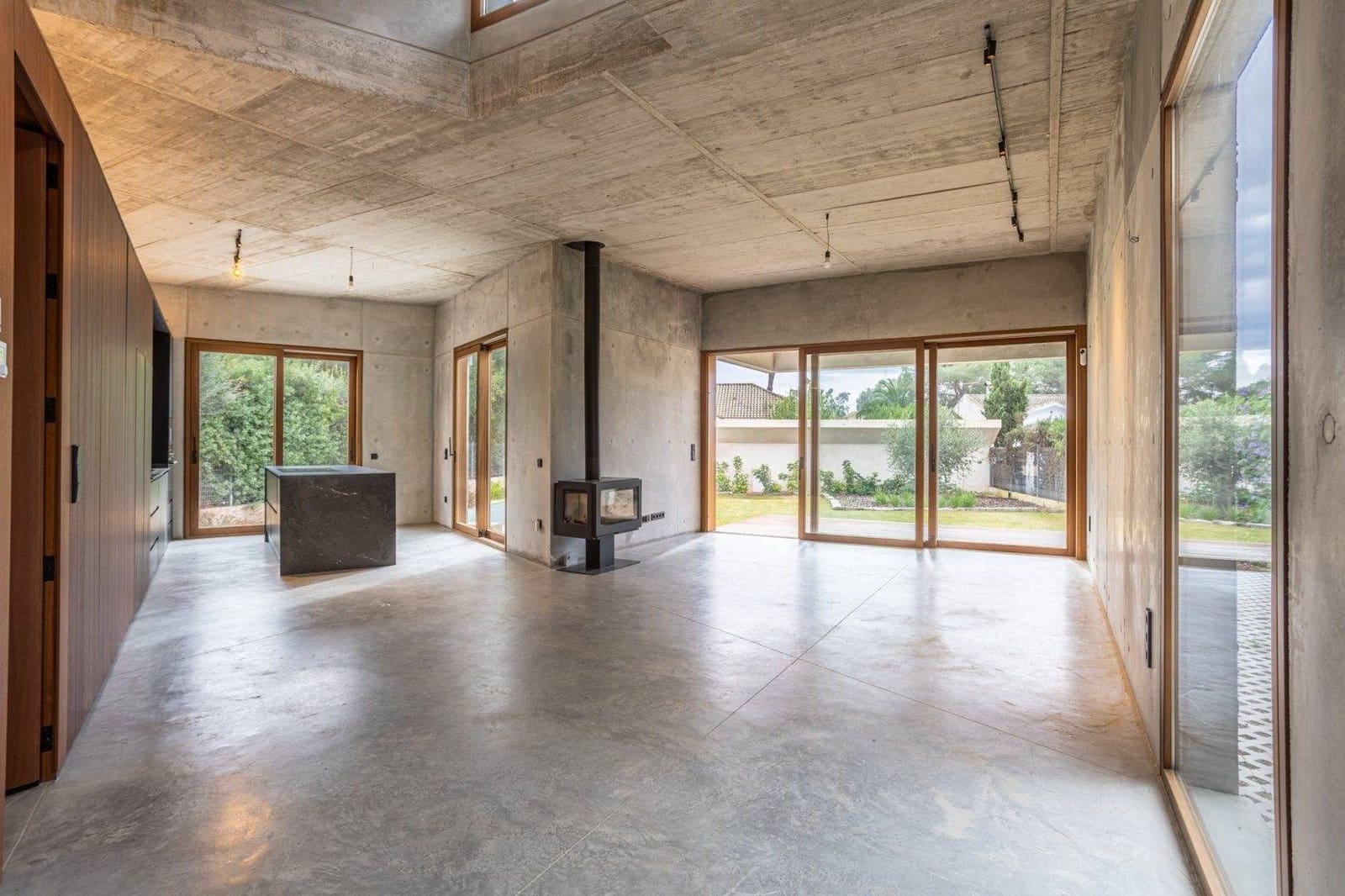 3 soverom Villa til salgs i Carmona med svømmebasseng garasje - € 525 000 (Ref: 9020973)