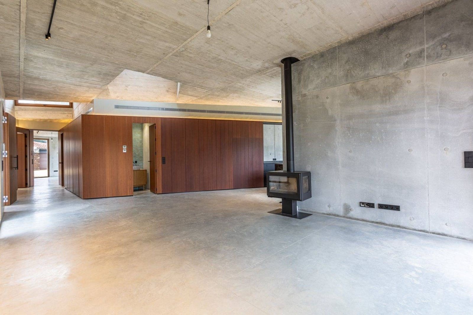 3 soverom Villa til salgs i Carmona med svømmebasseng garasje - € 525 000 (Ref: 9020973)