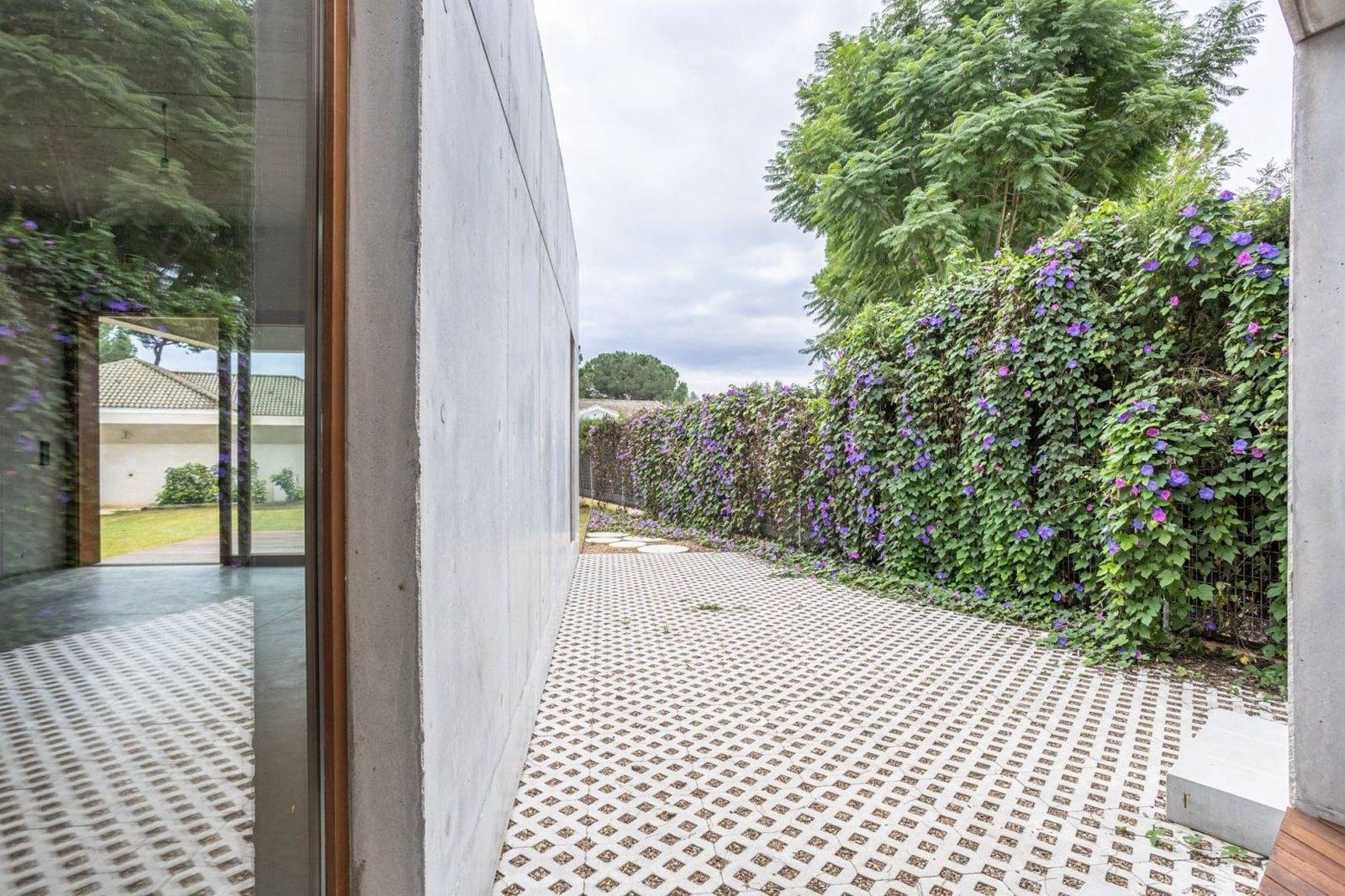 3 soverom Villa til salgs i Carmona med svømmebasseng garasje - € 525 000 (Ref: 9020973)