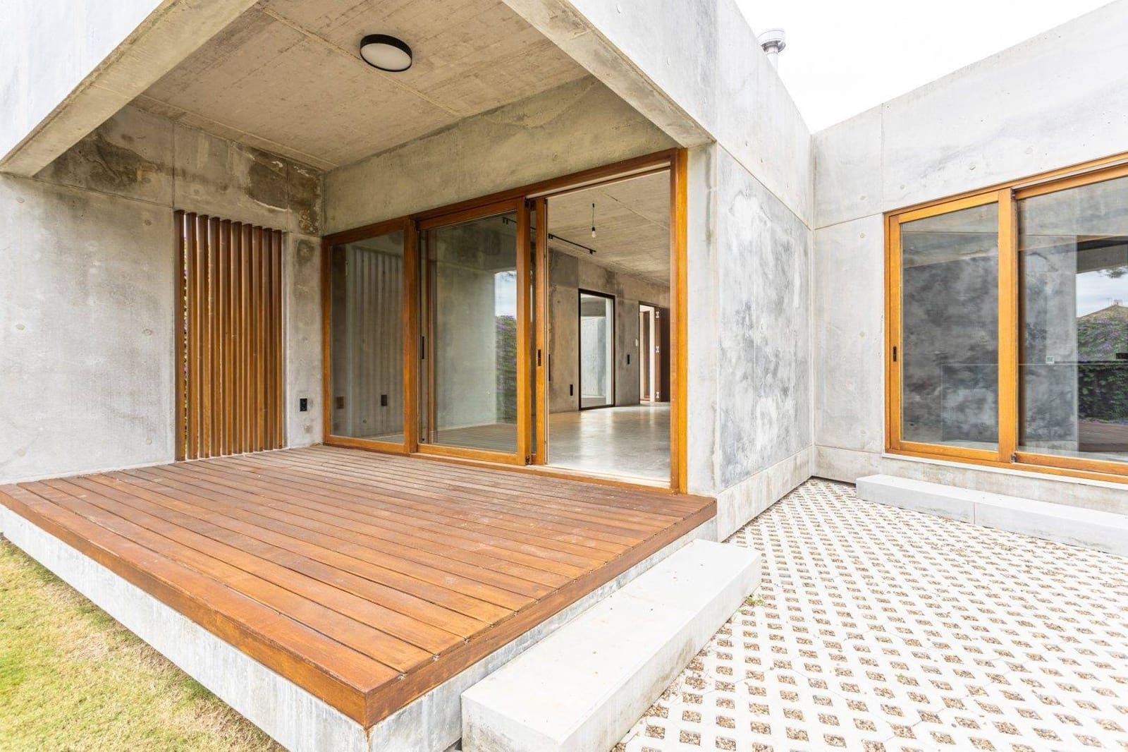 3 soverom Villa til salgs i Carmona med svømmebasseng garasje - € 525 000 (Ref: 9020973)