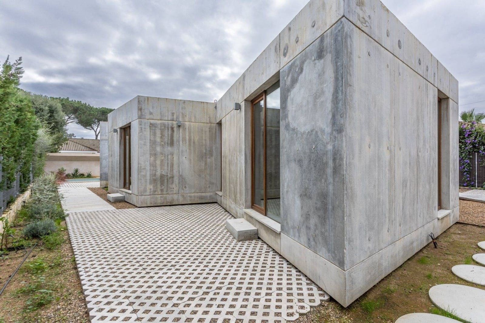 3 soverom Villa til salgs i Carmona med svømmebasseng garasje - € 525 000 (Ref: 9020973)