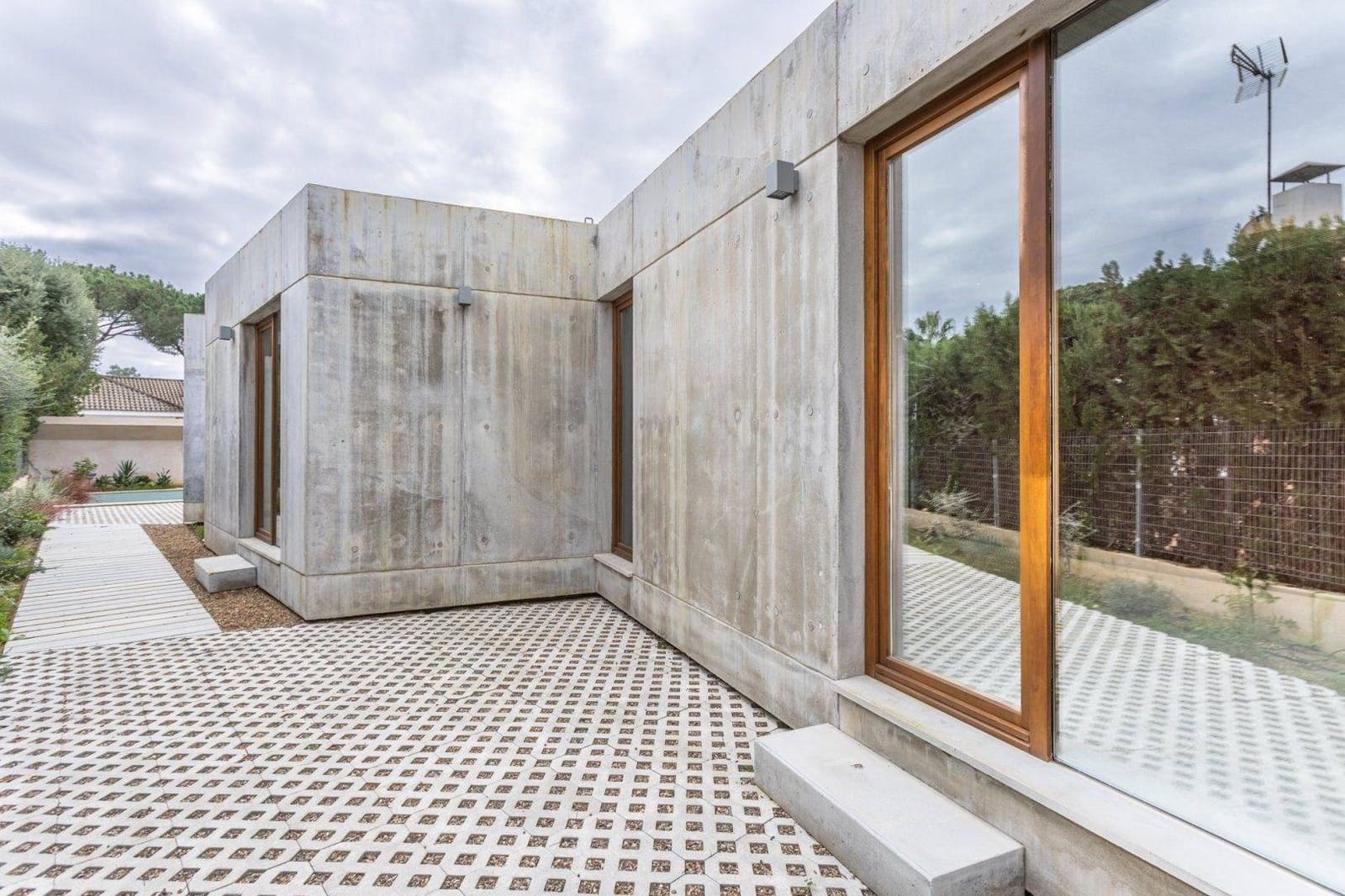 3 soverom Villa til salgs i Carmona med svømmebasseng garasje - € 525 000 (Ref: 9020973)