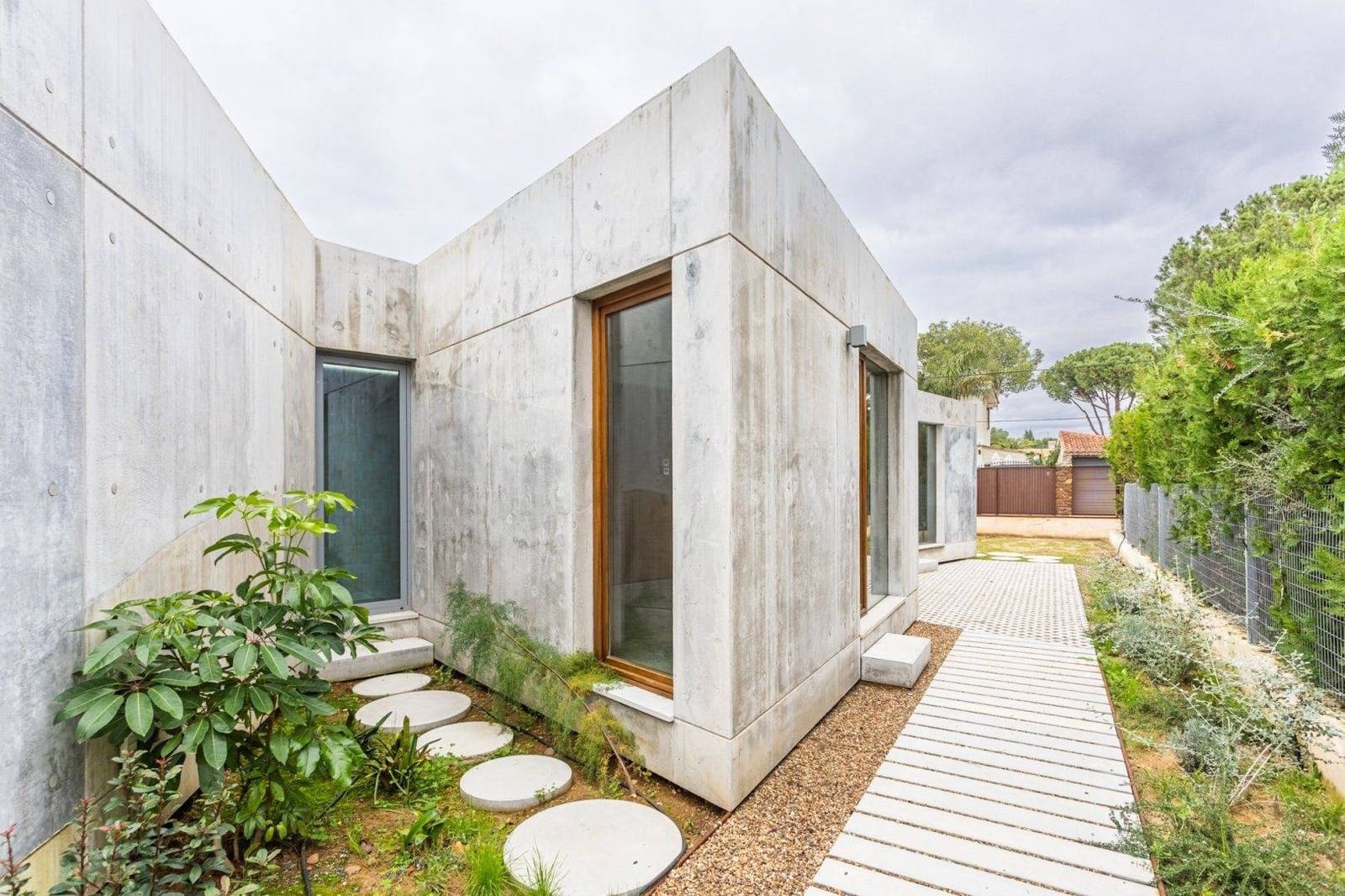 3 soverom Villa til salgs i Carmona med svømmebasseng garasje - € 525 000 (Ref: 9020973)