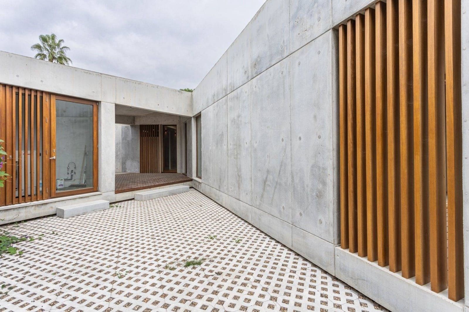 3 soverom Villa til salgs i Carmona med svømmebasseng garasje - € 525 000 (Ref: 9020973)