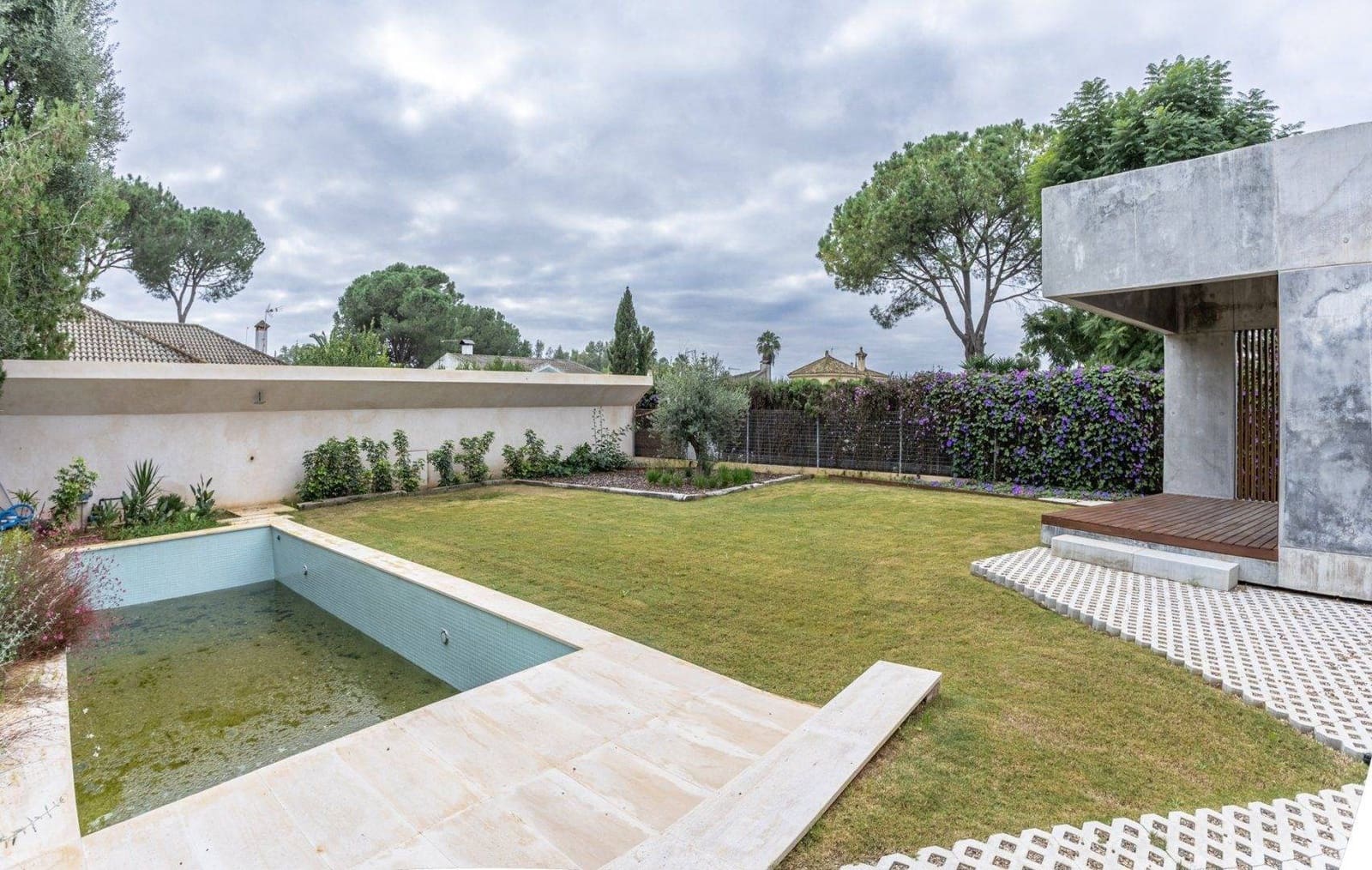 3 soverom Villa til salgs i Carmona med svømmebasseng garasje - € 525 000 (Ref: 9020973)