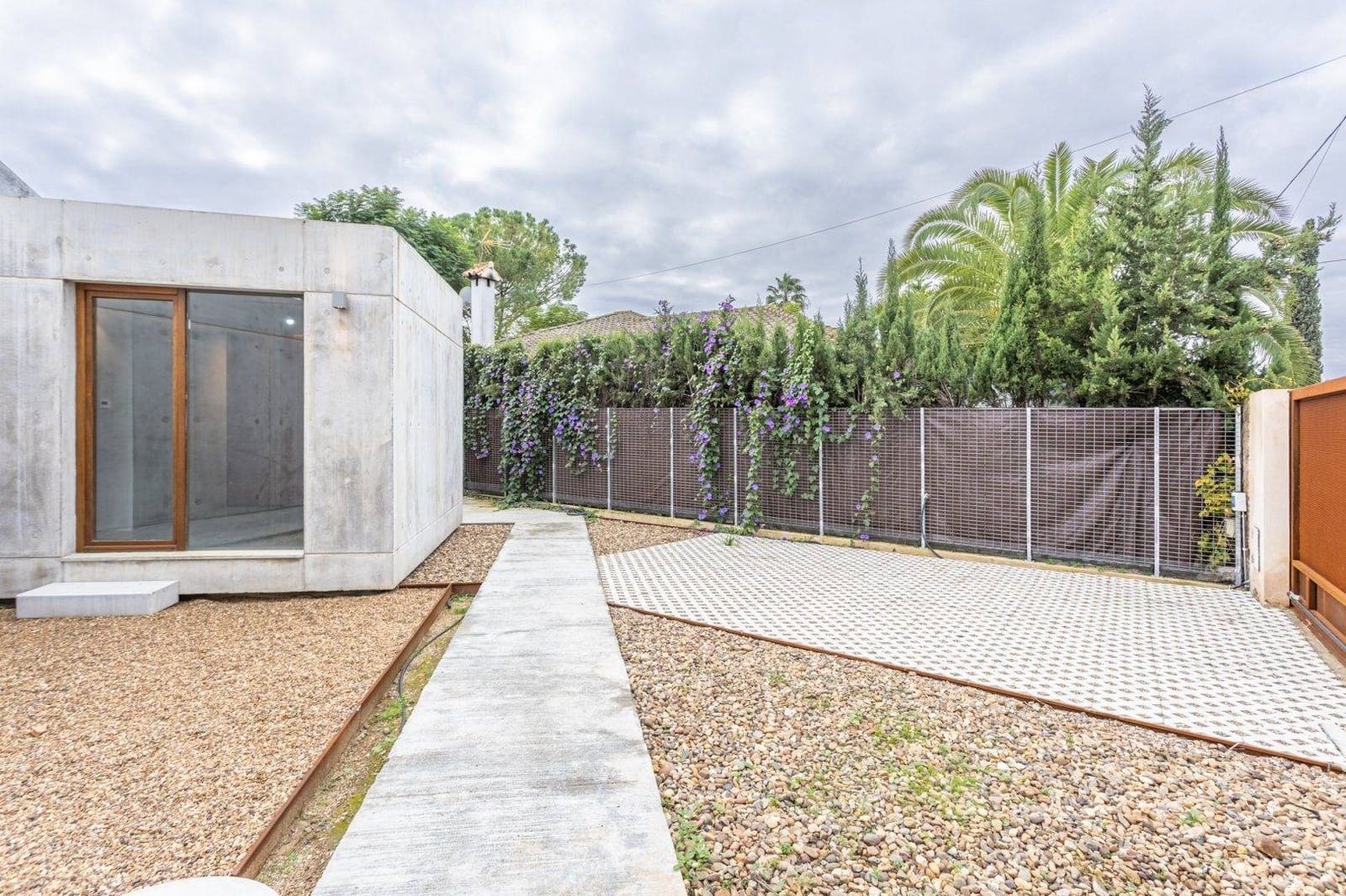 3 soverom Villa til salgs i Carmona med svømmebasseng garasje - € 525 000 (Ref: 9020973)