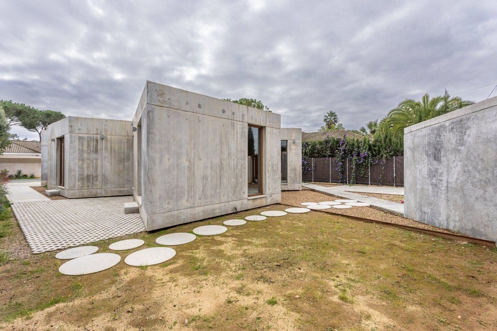 3 soverom Villa til salgs i Carmona med svømmebasseng garasje - € 525 000 (Ref: 9020973)