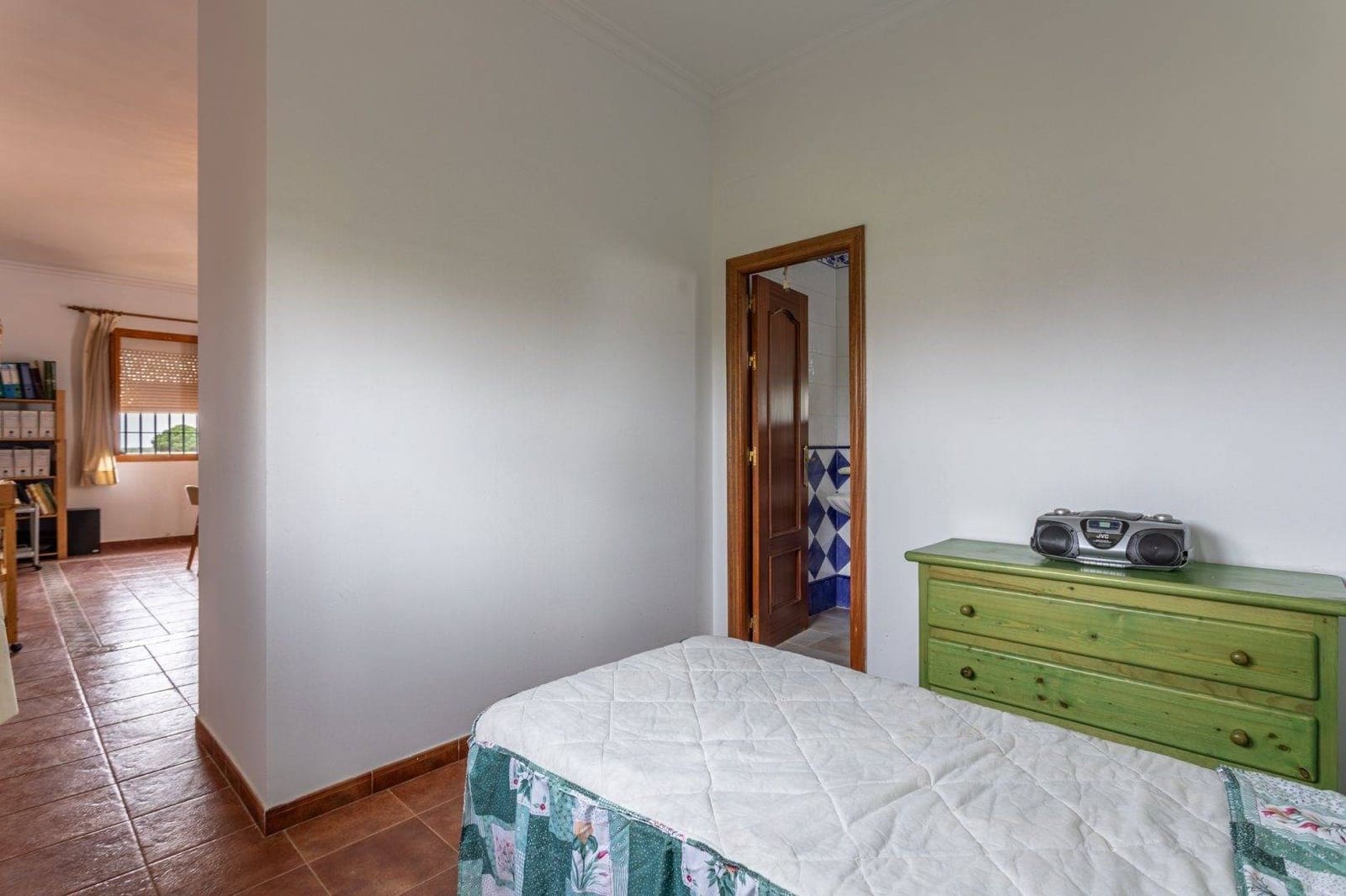 5 soveværelse Villa til salg i Sanlucar la Mayor med swimmingpool garage - € 379.990 (Ref: 9031519)