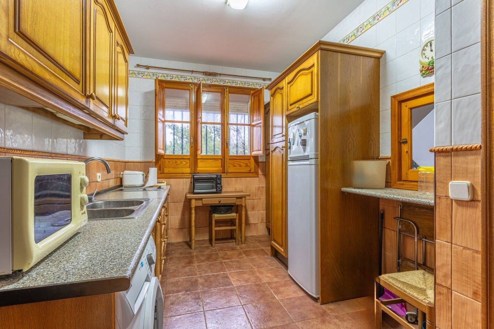 5 soveværelse Villa til salg i Sanlucar la Mayor med swimmingpool garage - € 379.990 (Ref: 9031519)