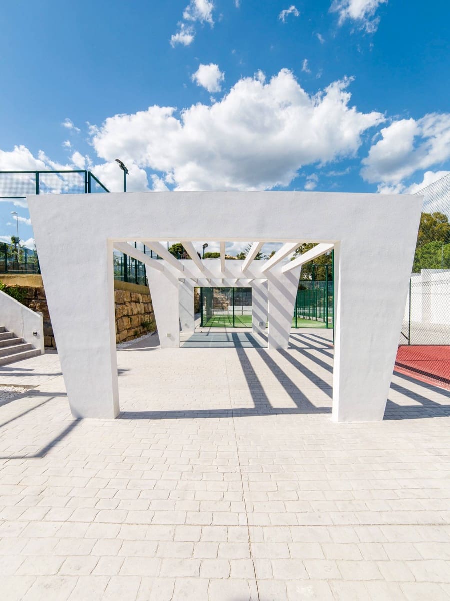 2 Zimmer Penthouse zu verkaufen in Estepona mit Pool Garage - 851.414 € (Ref: 9034501)