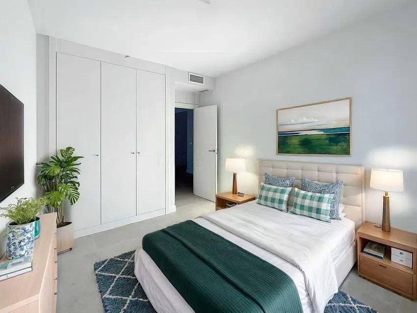 3 bedroom Penthouse for sale in Estepona with pool garage - € 975,000 (Ref: 9042238)