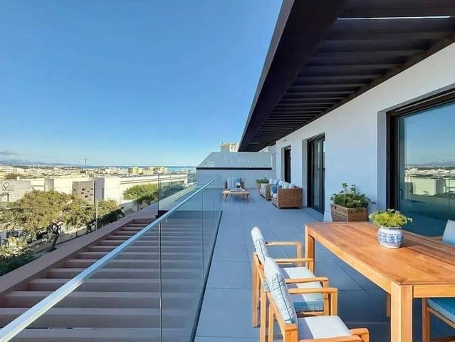 3 bedroom Penthouse for sale in Estepona with pool garage - € 975,000 (Ref: 9042238)