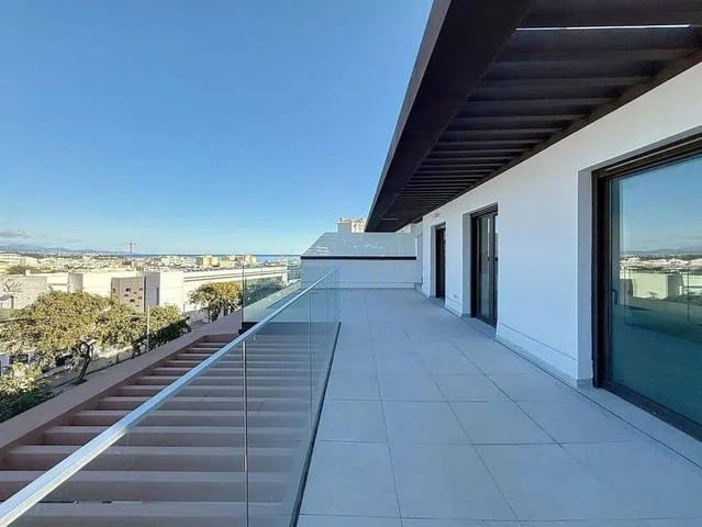 3 bedroom Penthouse for sale in Estepona with pool garage - € 975,000 (Ref: 9042238)