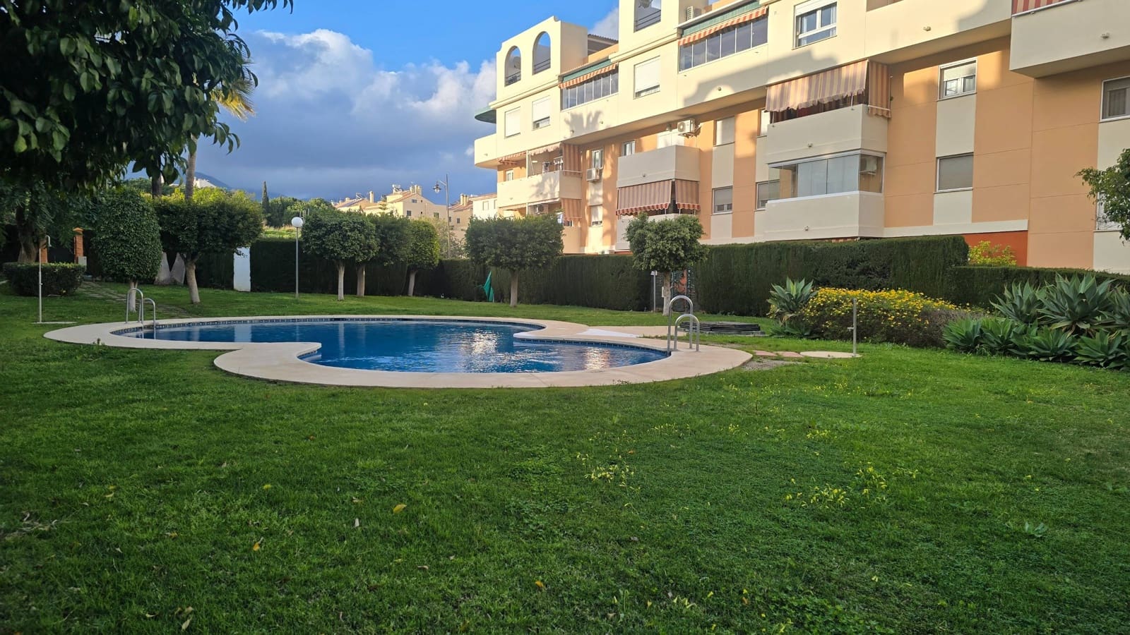 3 sypialnia Apartament na sprzedaż w Estepona z garażem - 405 000 € (Ref: 9051036)