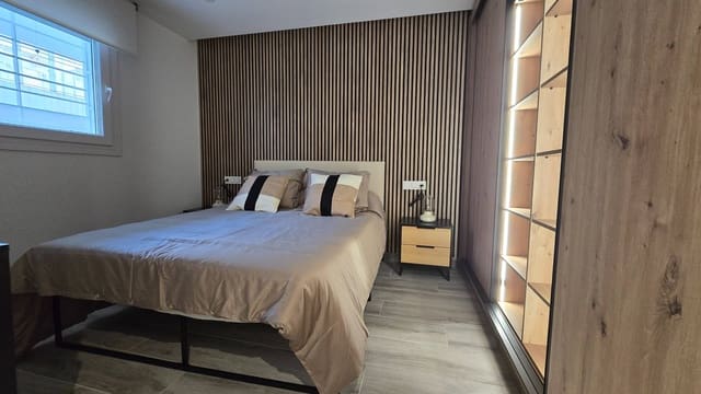 3 chambre Appartement à vendre à Puerto de Estepona, Estepona avec garage - 405 000 € (Ref: 9051036)