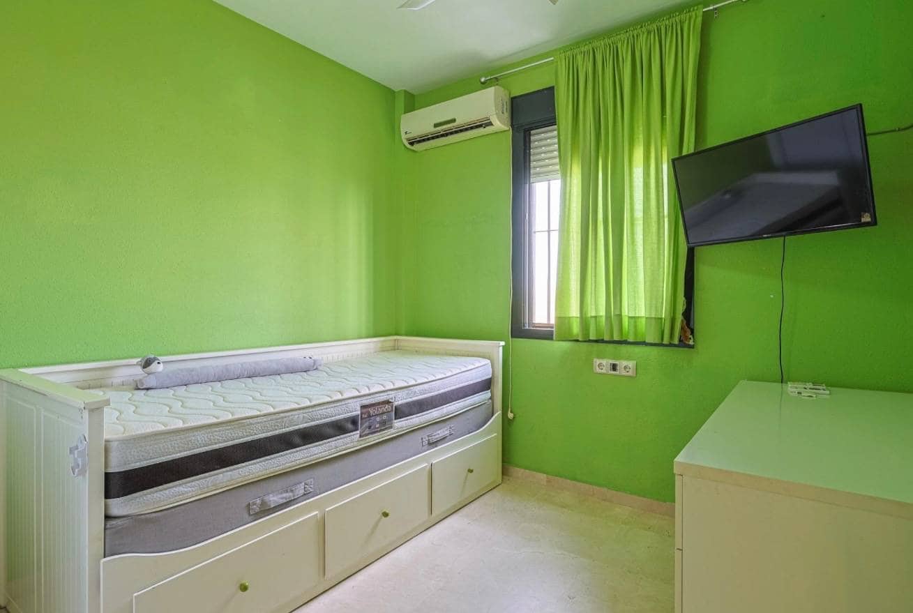 4 soveværelse Semi-Rækkehus til salg i Alcala de Guadaira med swimmingpool garage - € 439.900 (Ref: 9077952)