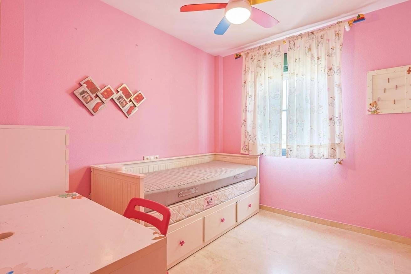 4 soveværelse Semi-Rækkehus til salg i Alcala de Guadaira med swimmingpool garage - € 439.900 (Ref: 9077952)