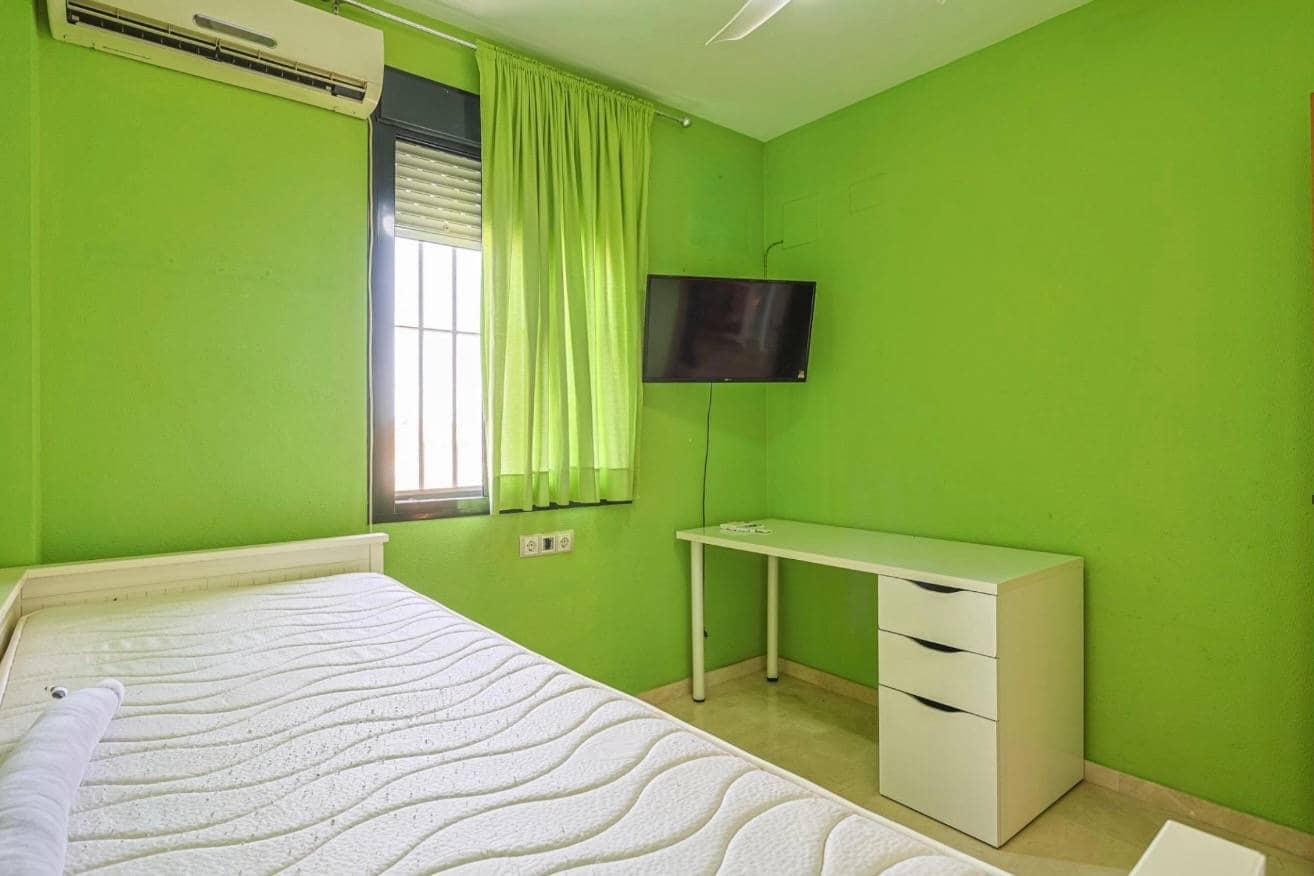 4 soveværelse Semi-Rækkehus til salg i Alcala de Guadaira med swimmingpool garage - € 439.900 (Ref: 9077952)