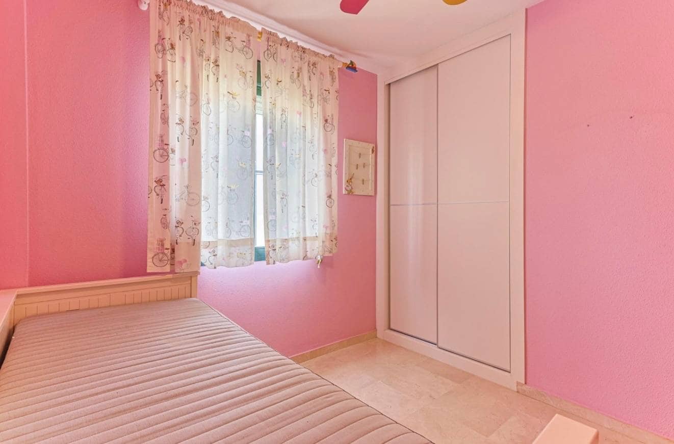 4 soveværelse Semi-Rækkehus til salg i Alcala de Guadaira med swimmingpool garage - € 439.900 (Ref: 9077952)